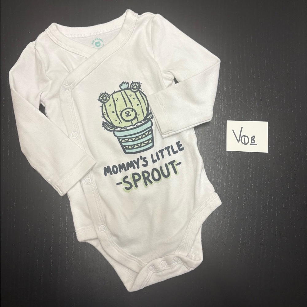⭐️2/$5.00⭐️ Joe Fresh 6-9m White Onesie with Cactus Design